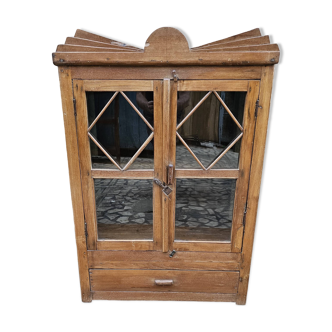 Ancien cabinet vitré Art déco en teck birman