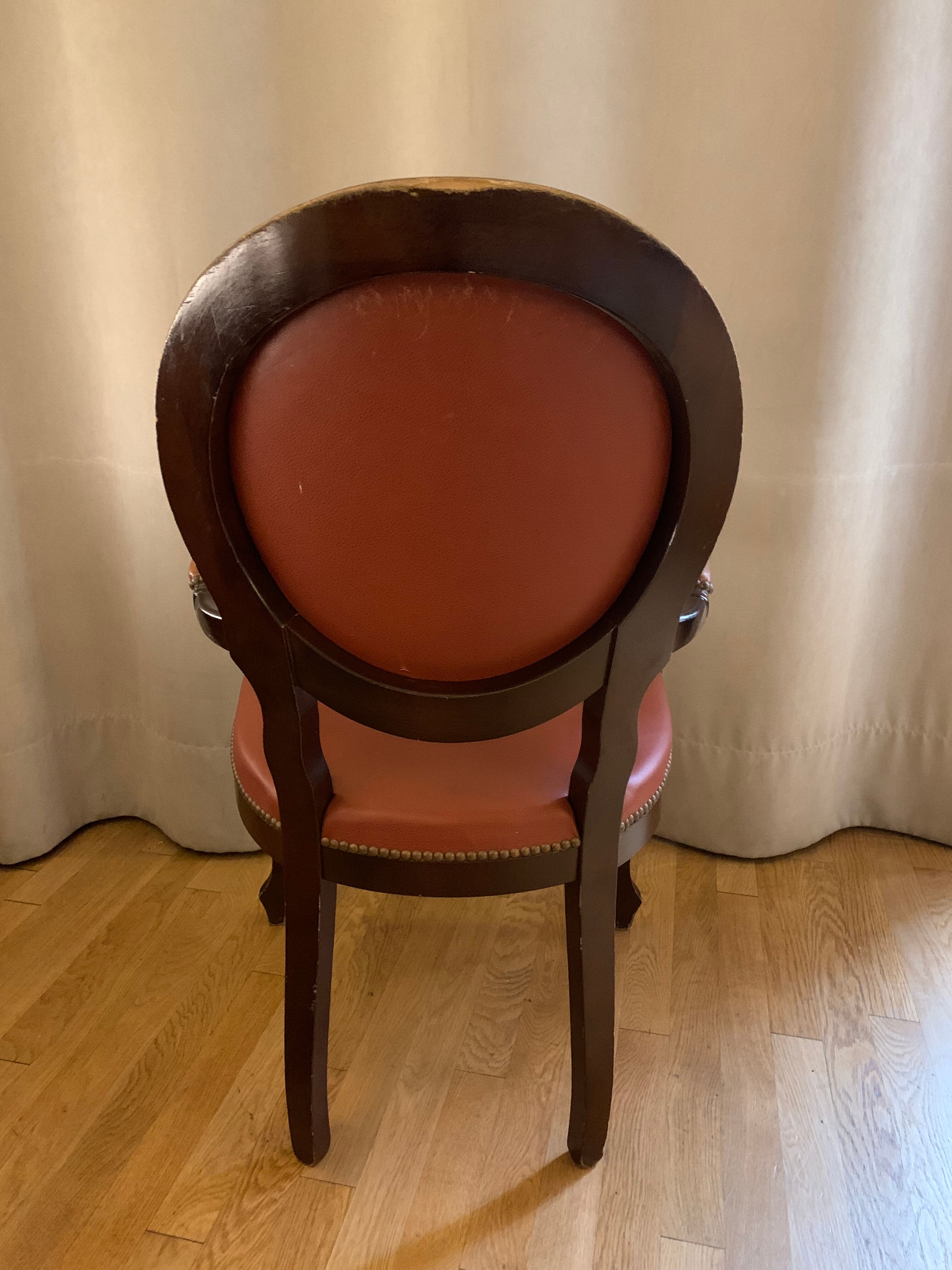 Muscat leather medallion armchair