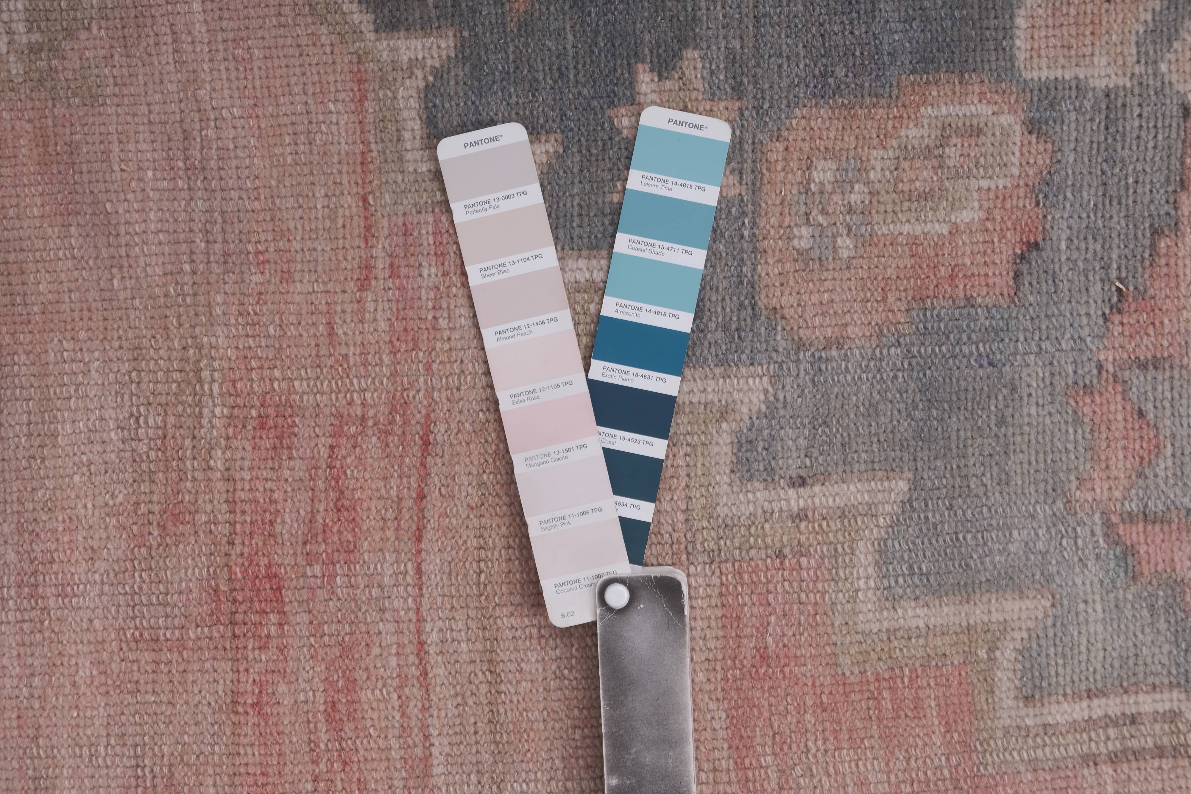 Vintage Turkish rug from Oushak, hand-woven 95x745 cm