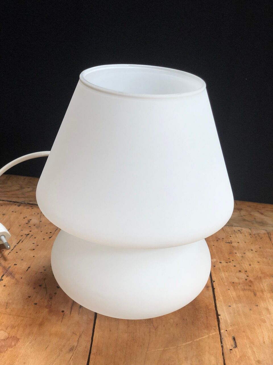 small mushroom lamp in white opaline