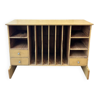 Meuble de métier à casier de tri et tiroirs