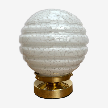 Lampe à poser globe vintage en verre de Clichy blanc