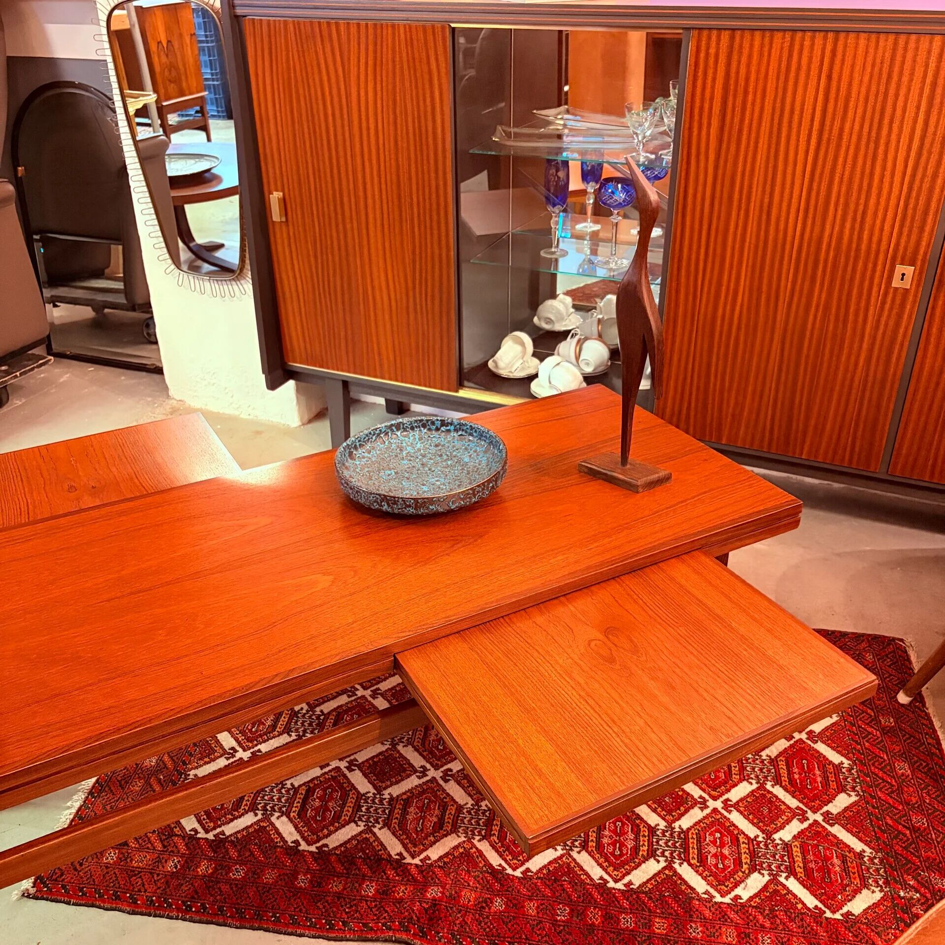 Table basse extensible des années 50, en placage de teck