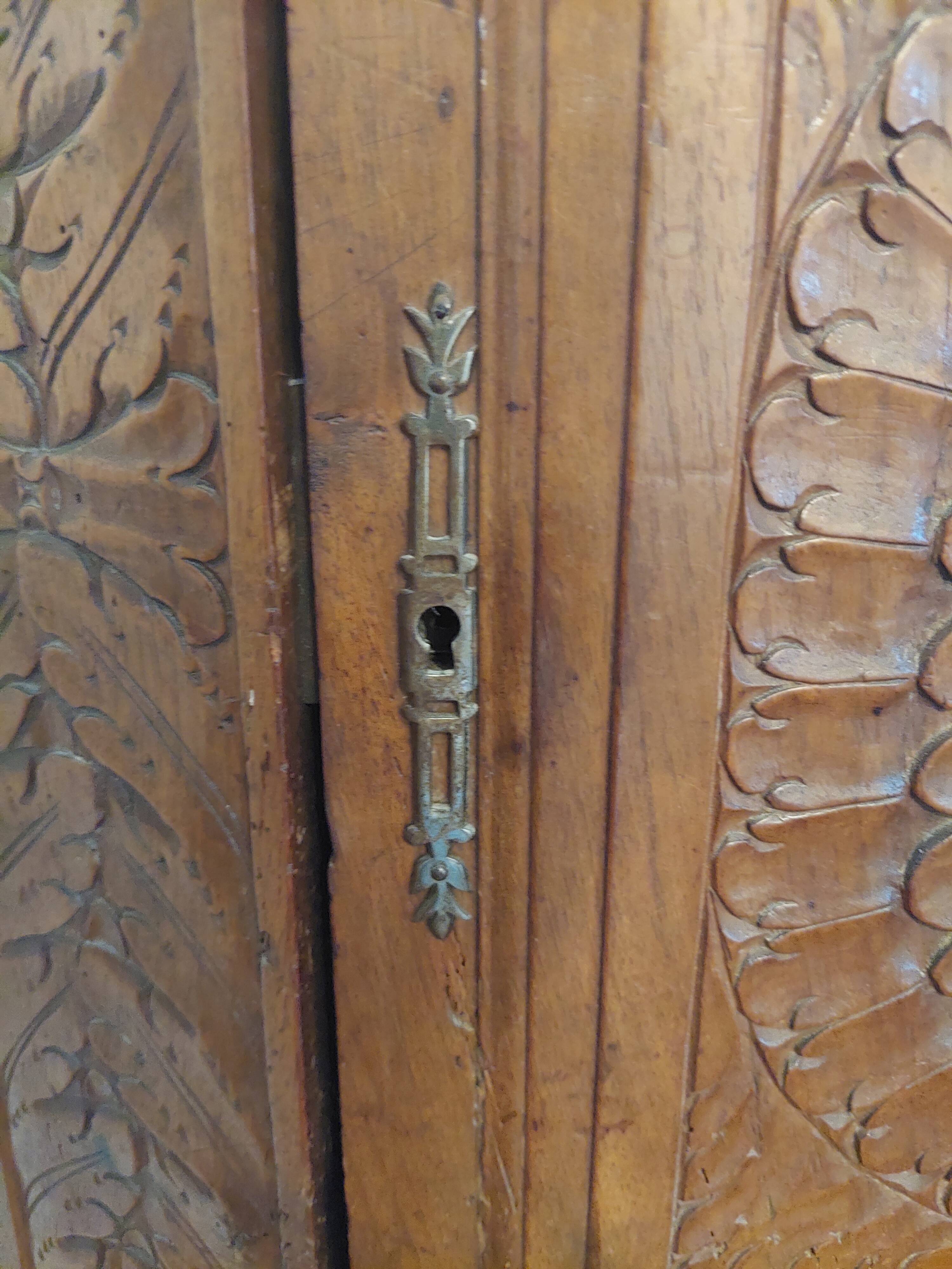 Walnut corner cabinet (notch)