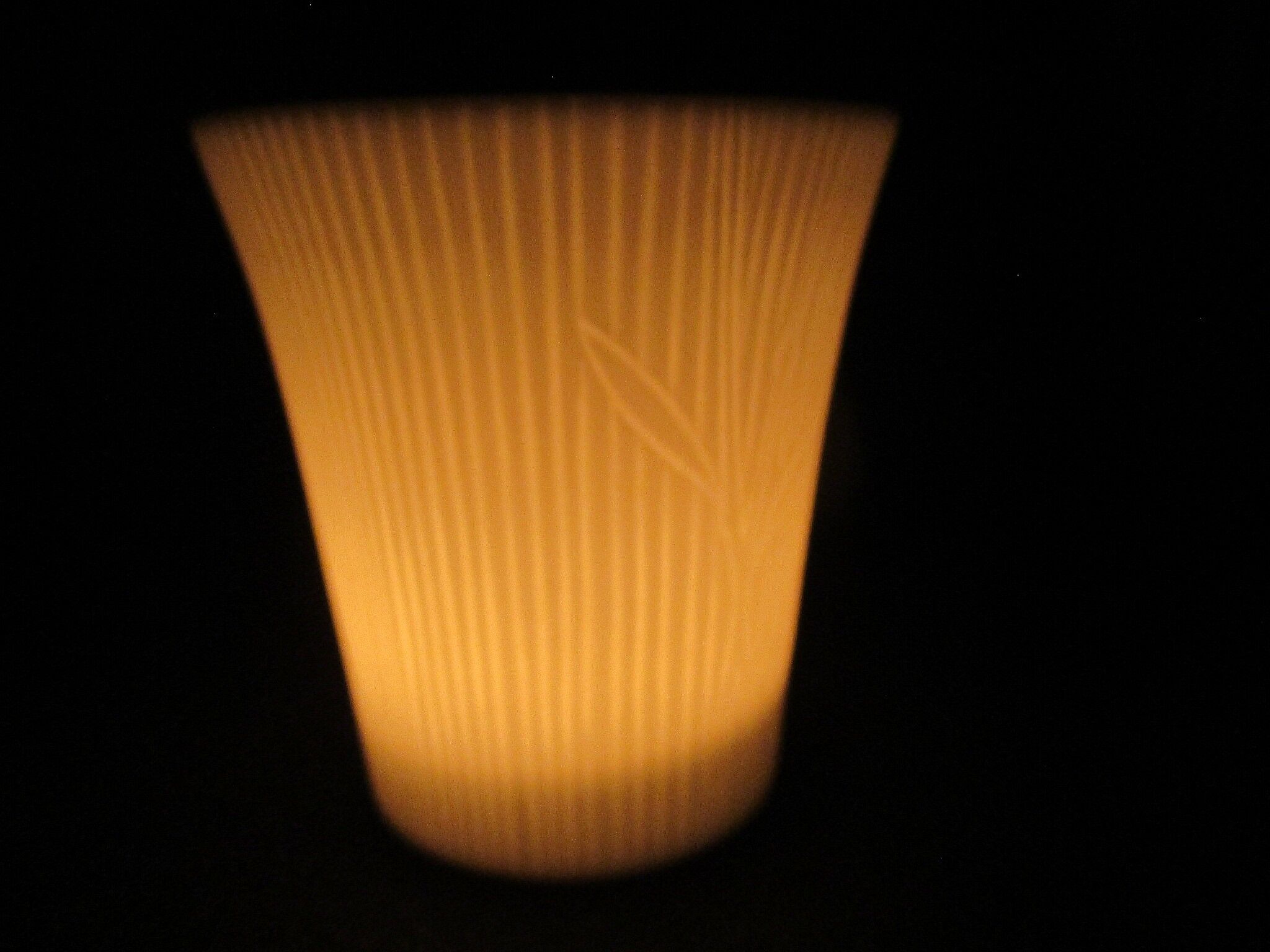Porcelain lithophany photophore