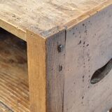 Table de chevet ancienne en bois, poignées latérales ajourées, fin XIXe