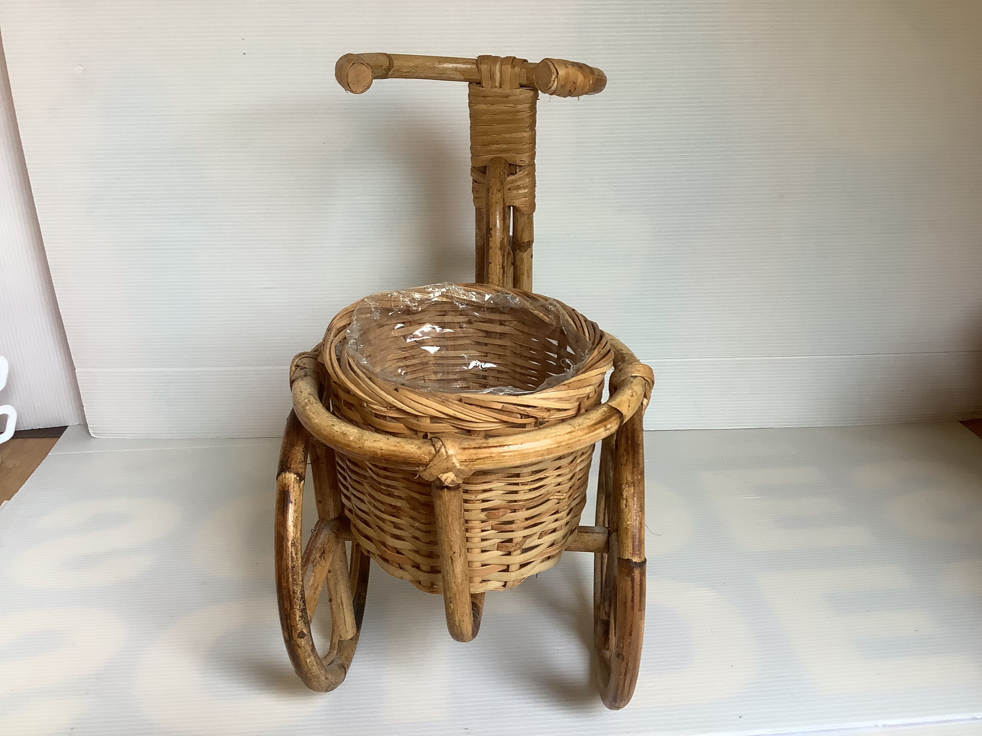 Cache pot bike bamboo wicker rattan