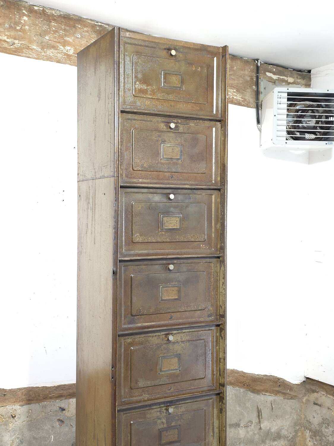 Large metal cabinet with flaps, Strafor or Ronéo style