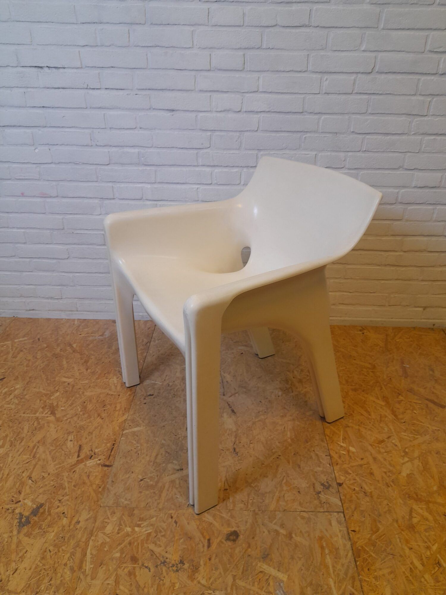 Gaudi chair