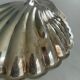 Vide-poche coquille en métal argenté – plat décoratif coquillage vintage