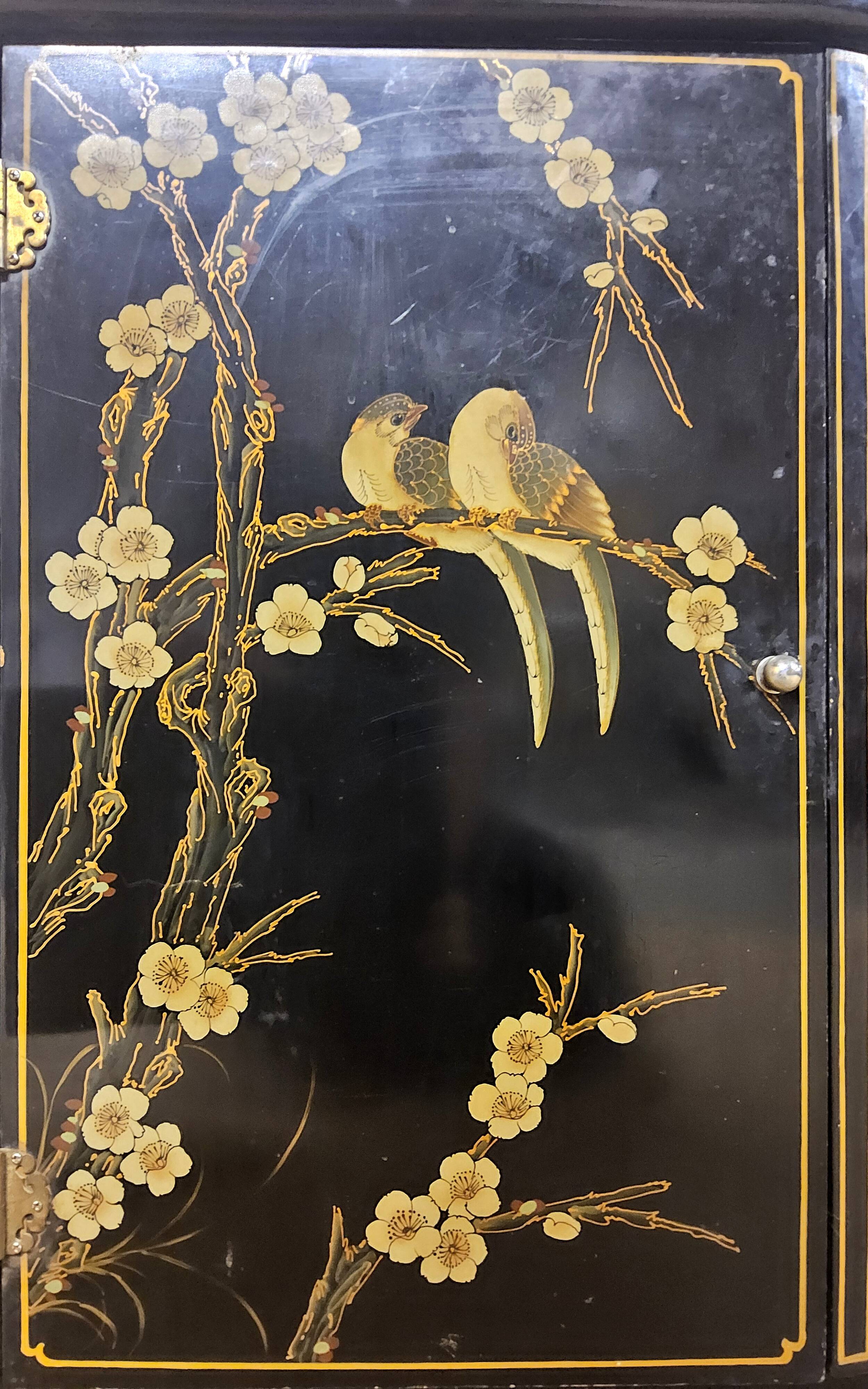 Vintage Chinese sideboard / lacquer cabinet (black / birds) Bohemian