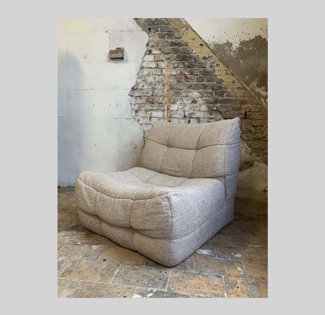 Chauffeuse beka , 1970 en velours tricoté