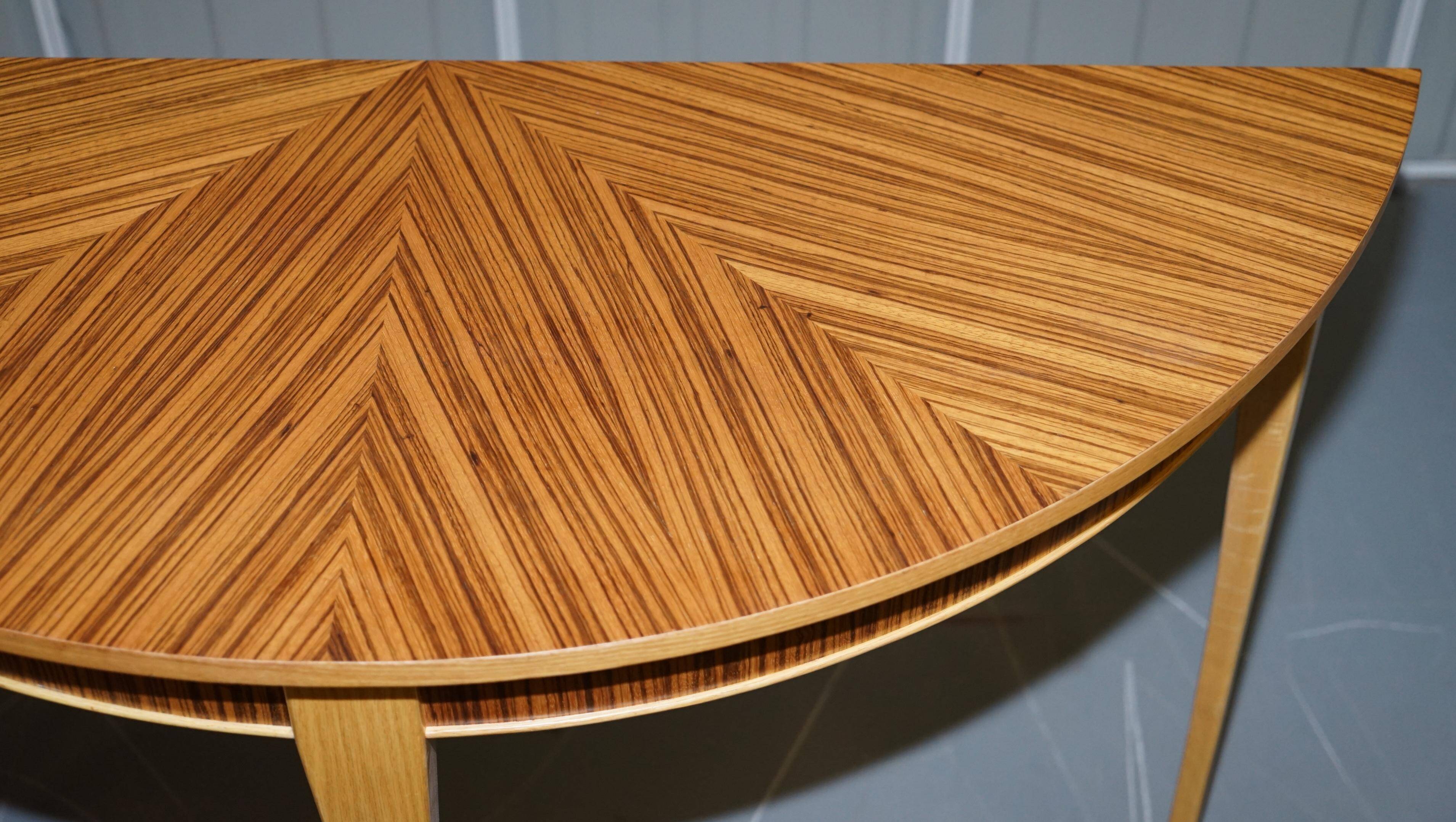 Paire de tables console demilune Bevan Funnell Phoenix en bois de zebrano