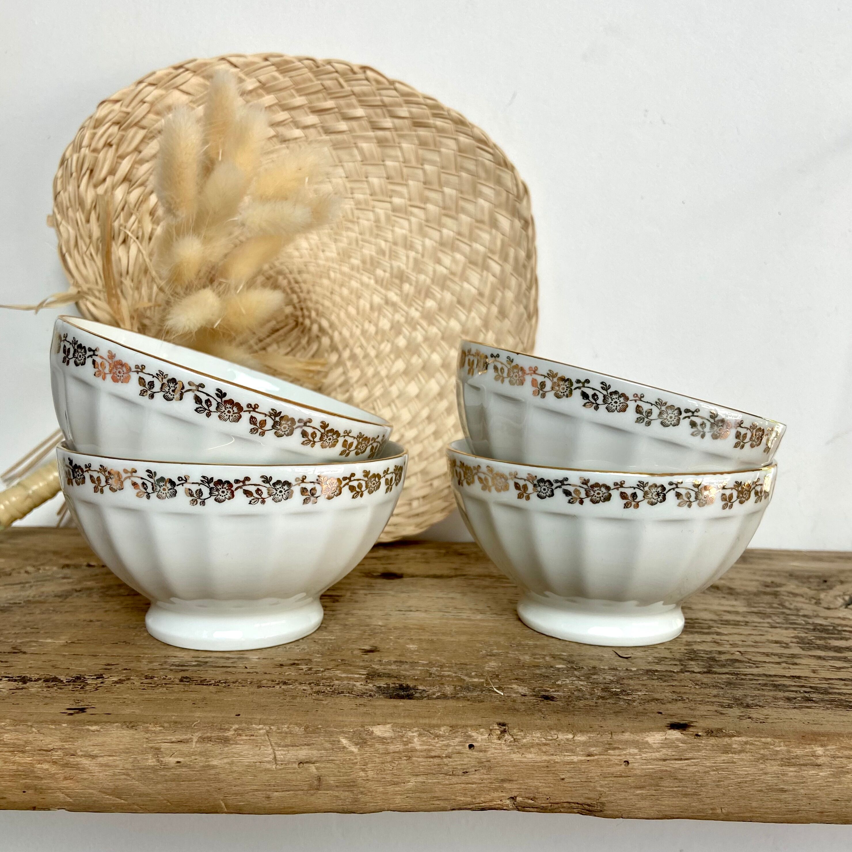 4 small vintage porcelain bowls France