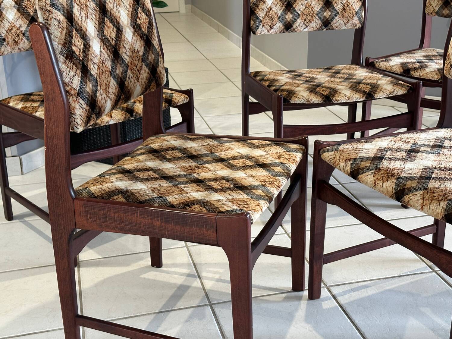Set of 6 vintage Scandinavian chairs from the 1970s
