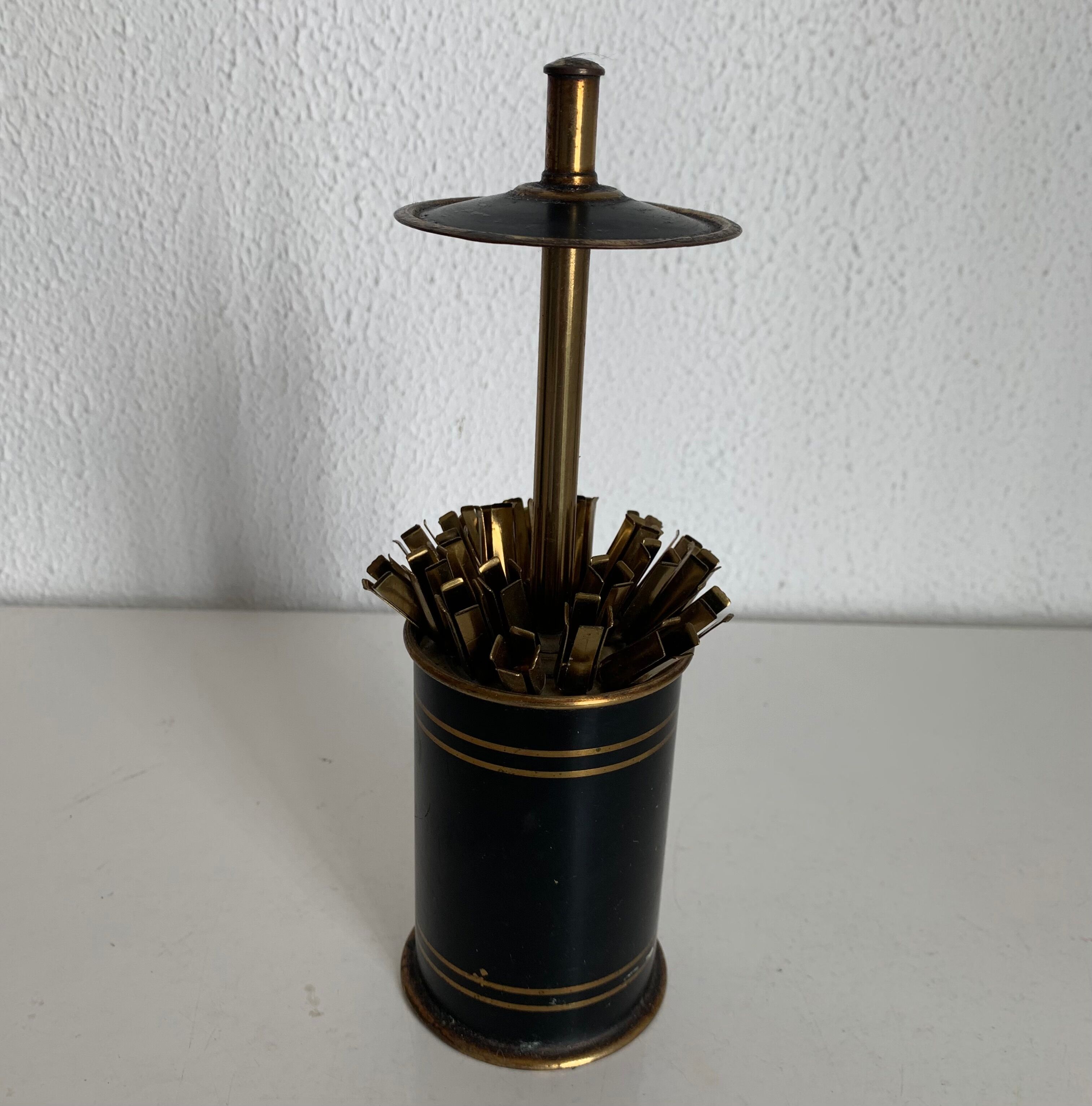 Vintage cigarette holder 1960 dispenser black and gold box - 14 cm