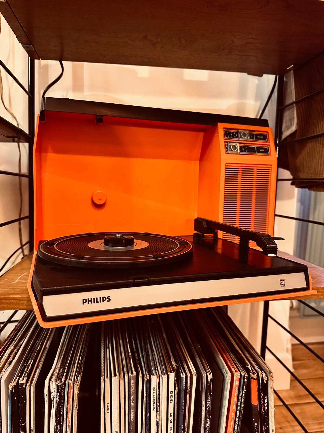 Philips 70' vintage vinyl turntable