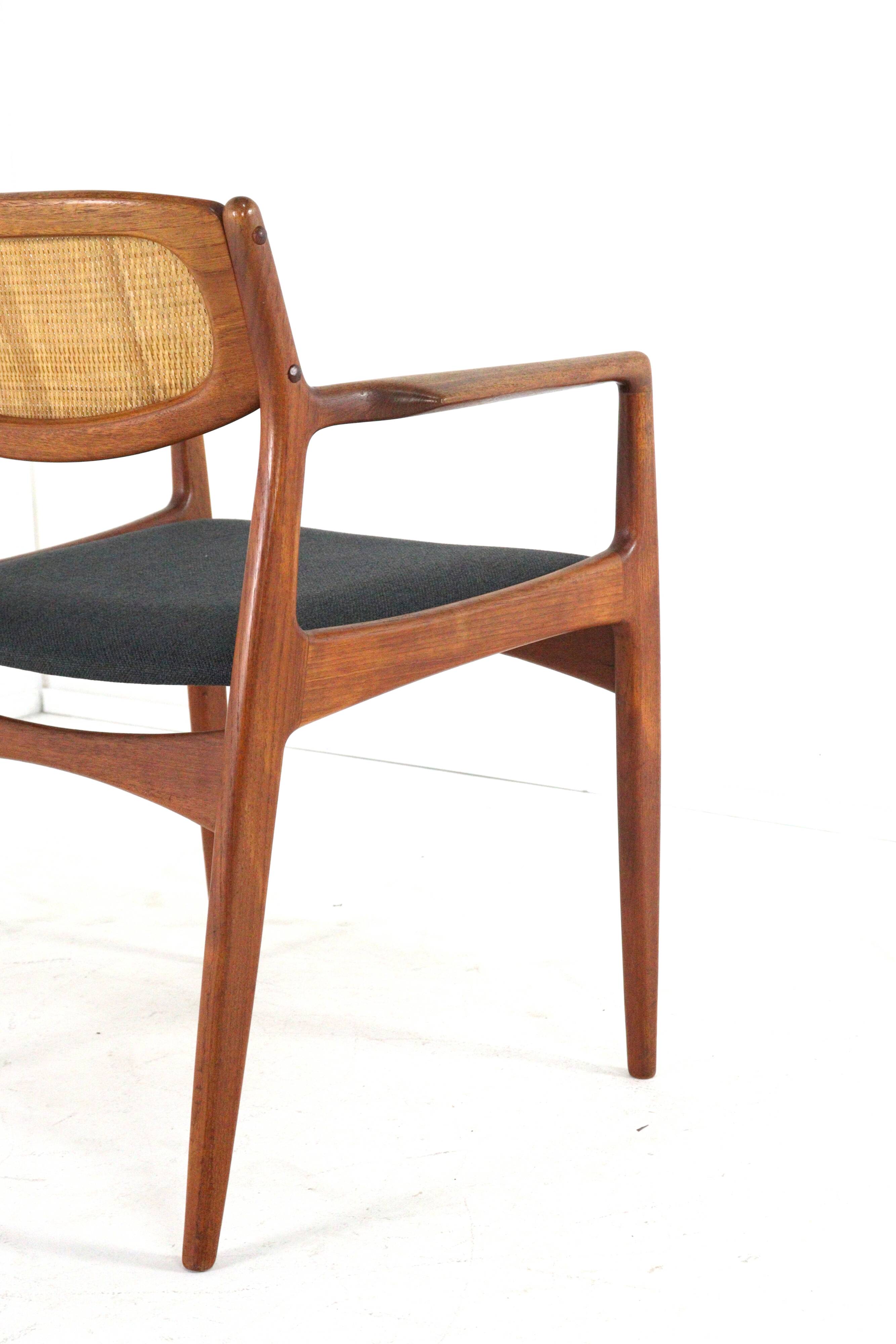 IB Kofod Larsen for Christian Linneberg's chair danish design