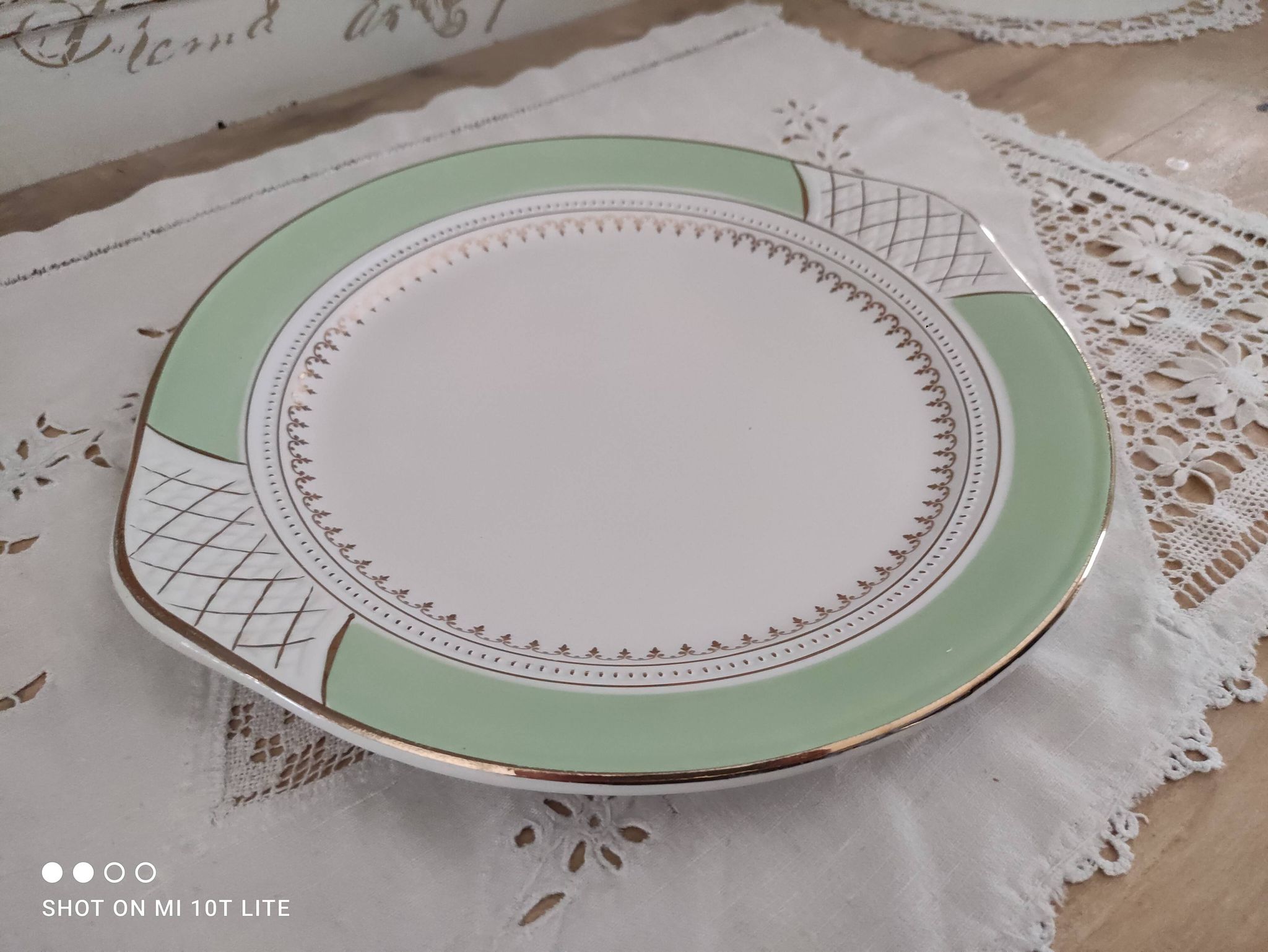 Pie dish with ears in water green and golden frieze l'Amandinoise