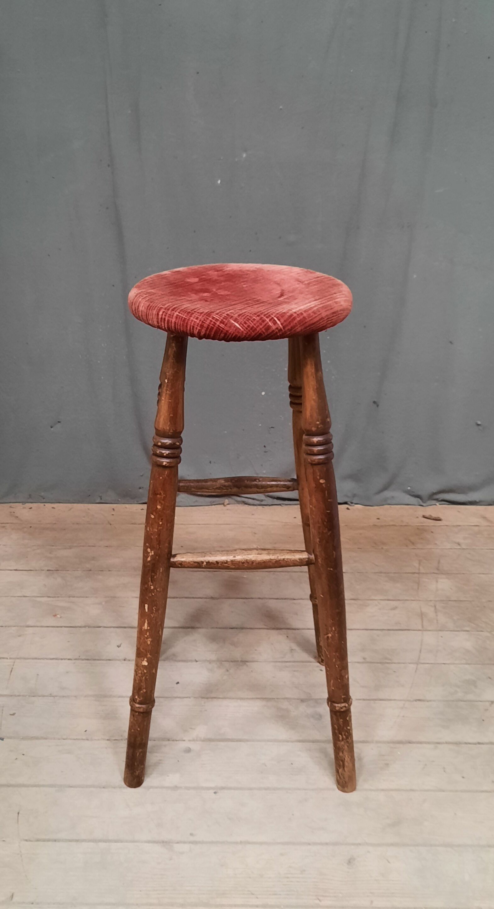 Tabouret haut en chêne