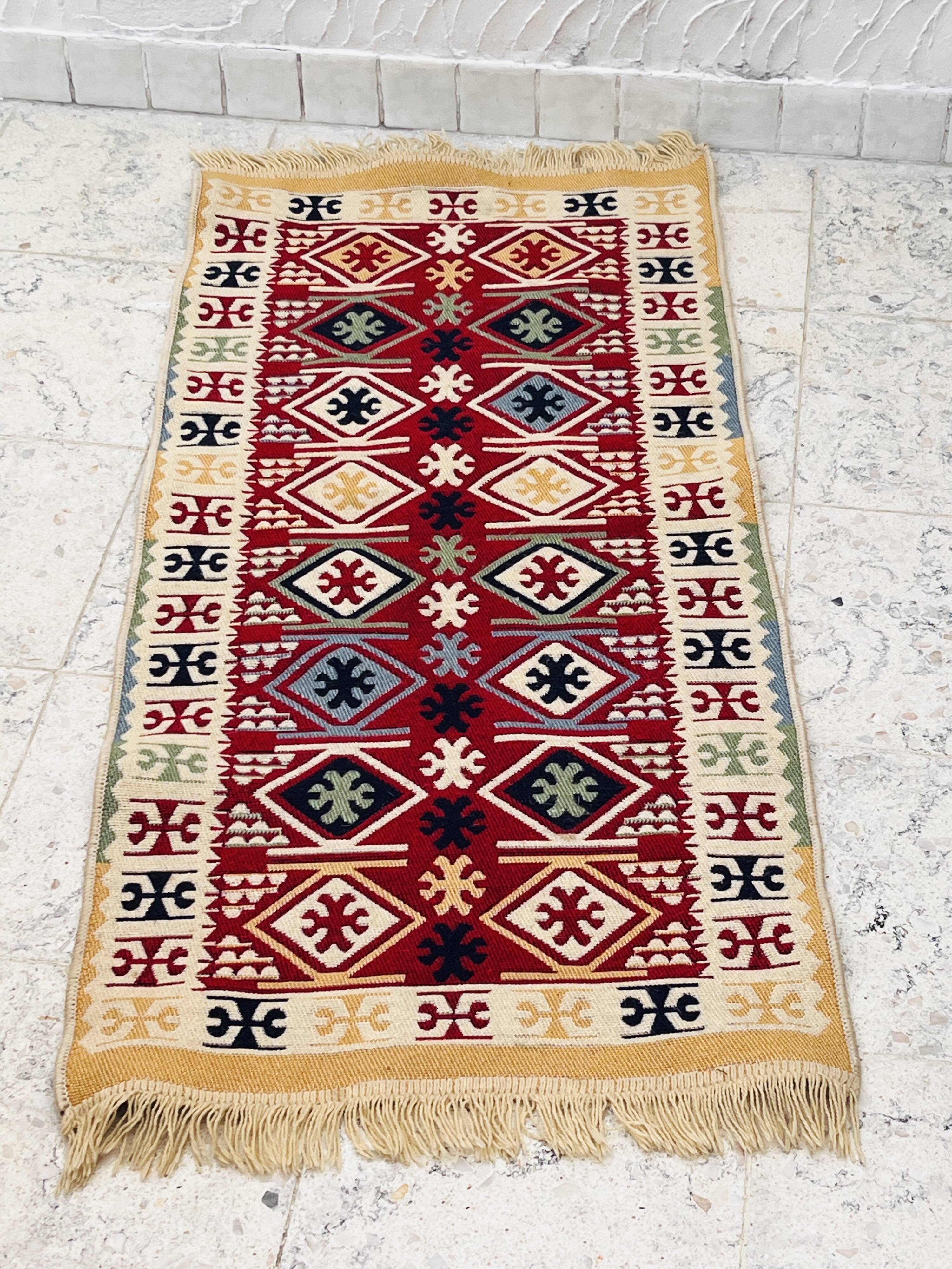 Reversible vintage rug
