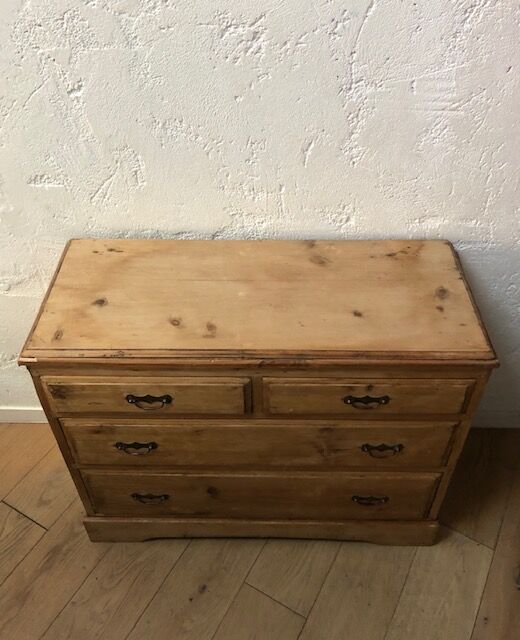Wooden chest of drawers iron handles