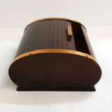 Cigarette box with wooden sliding curtain