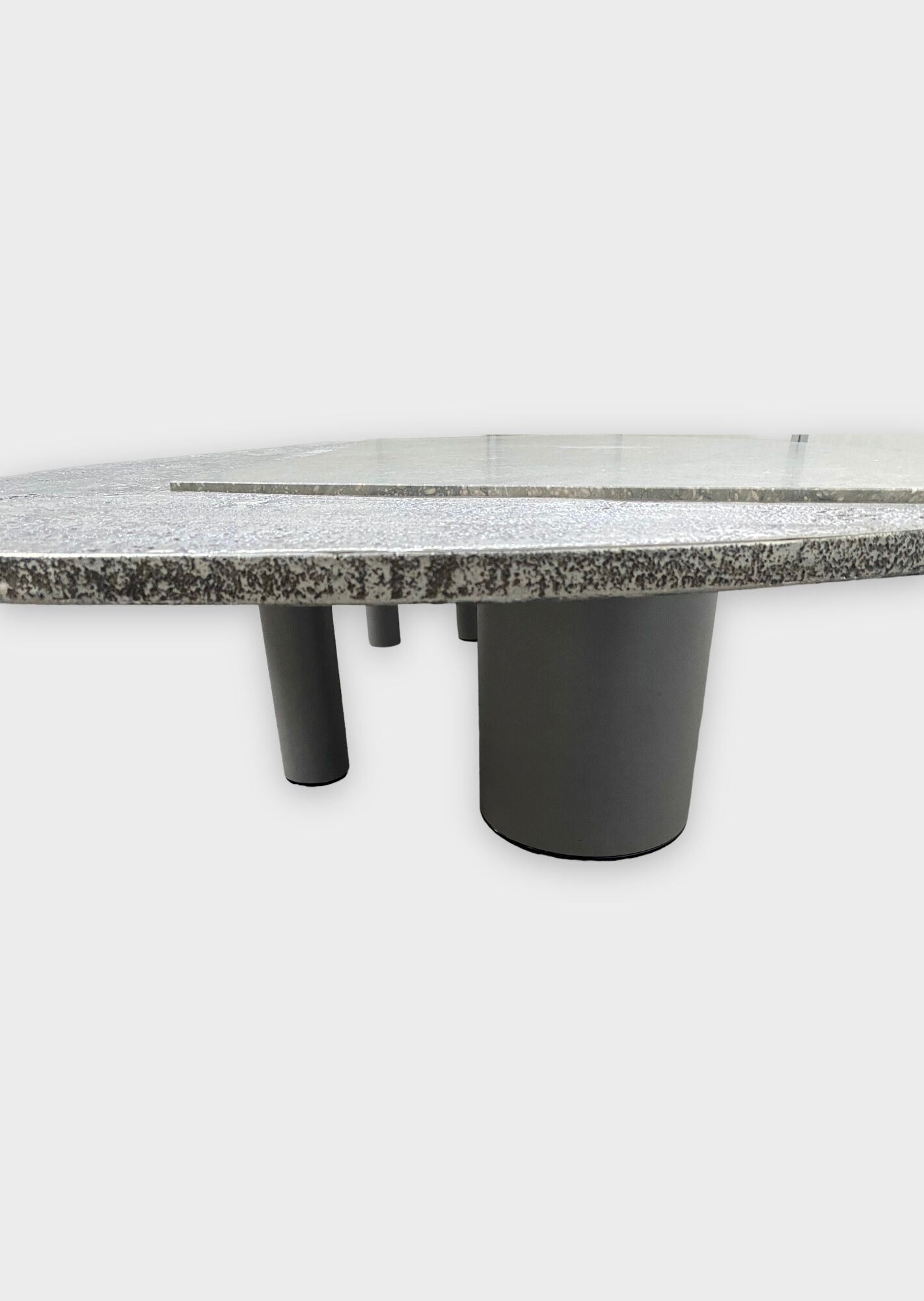 Table basse brutaliste en marble & fer de pia manu, années 1990