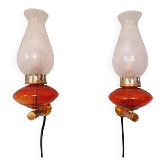 Pair of wall lights in brass and satin glass