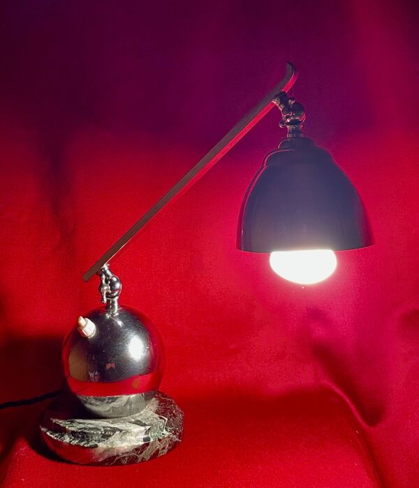 Lampe moderniste, année 1930, designer ''desny