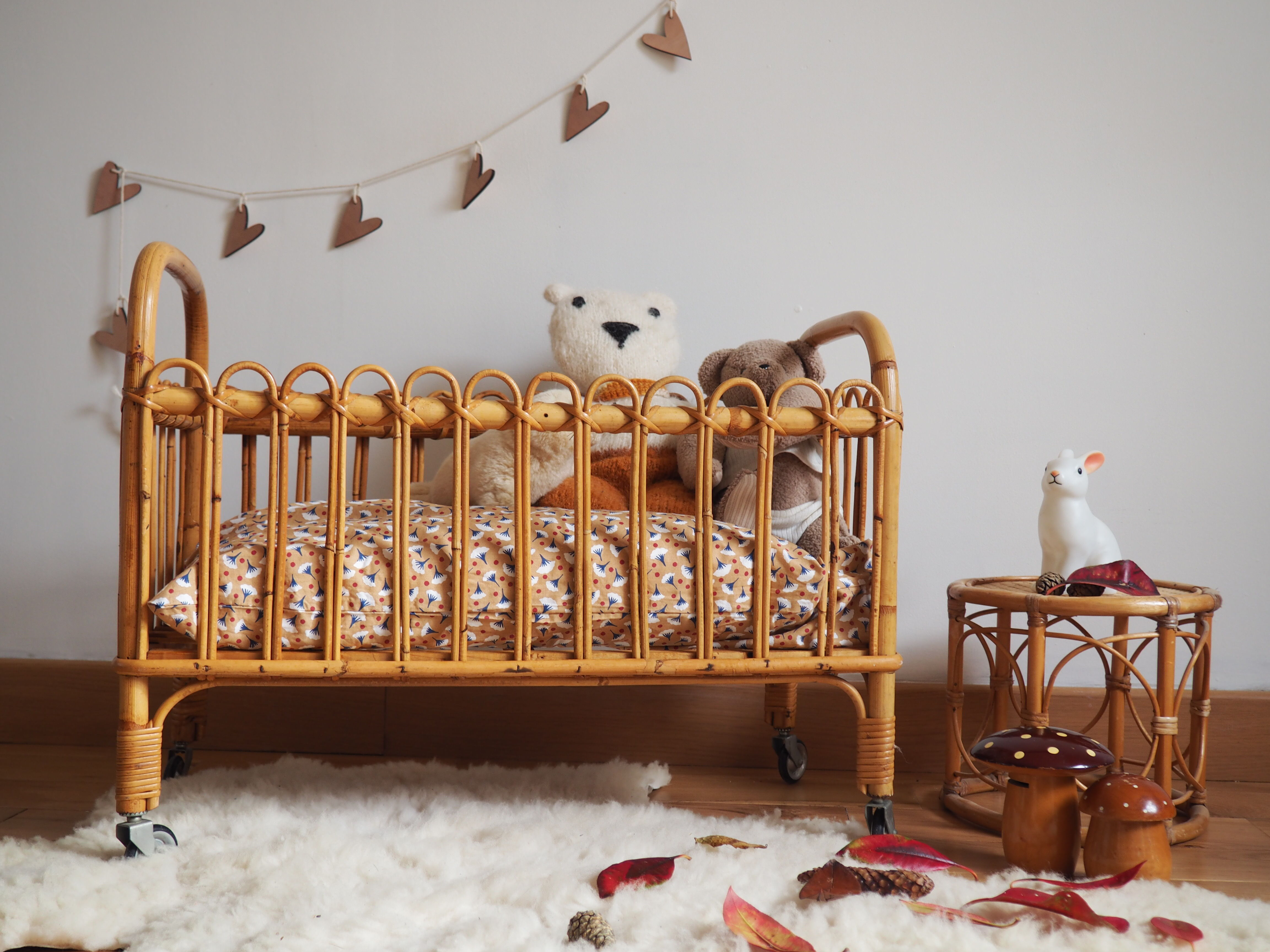 Rattan bed for dolls