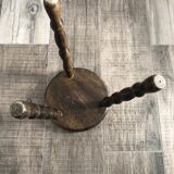 Ancien tabouret tripode bois tourné pieds boules