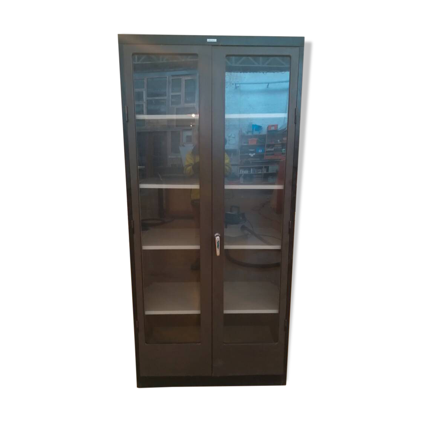 Vitrine noire Mewaf, Belgique