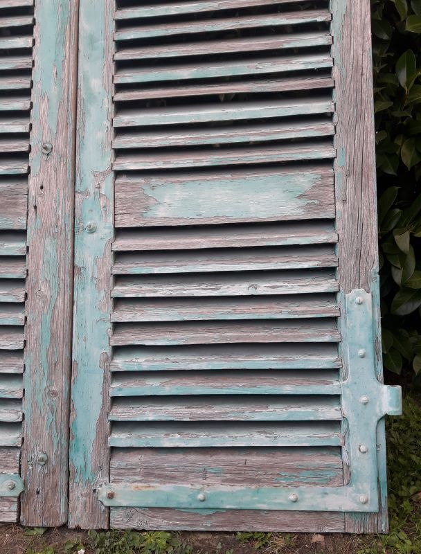 Pair of louvered shutters H220xW120cm
