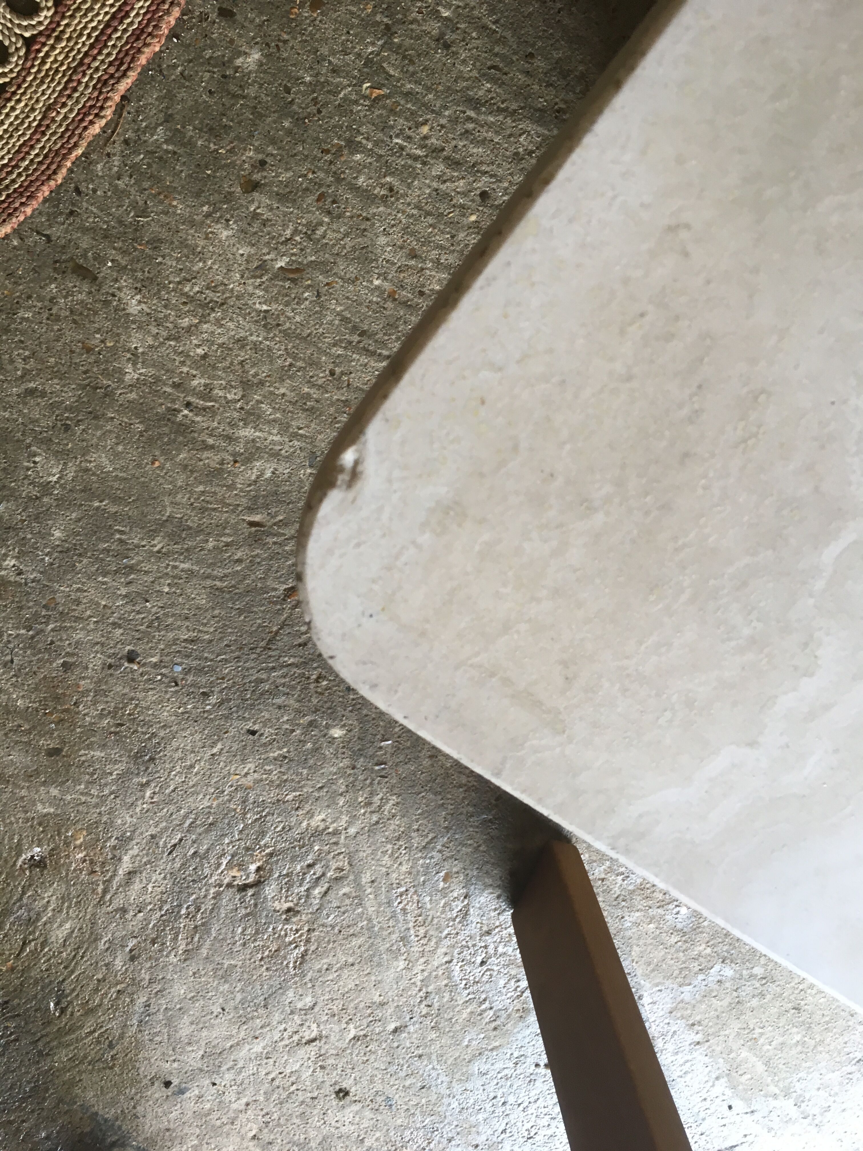Table basse en travertin