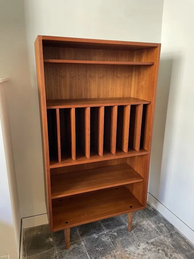 Hundevad highboard audio cabinet