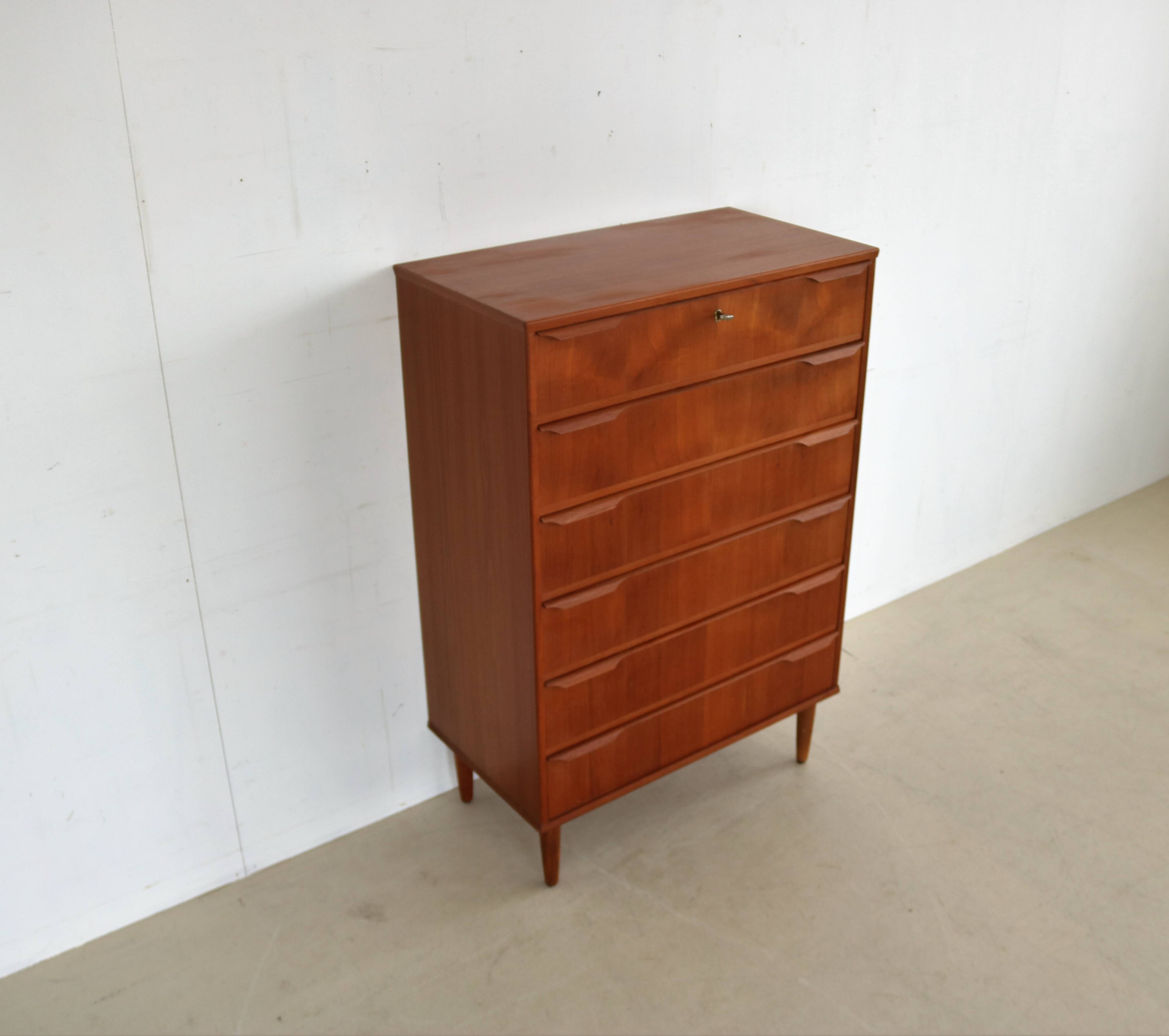 Commode design danois