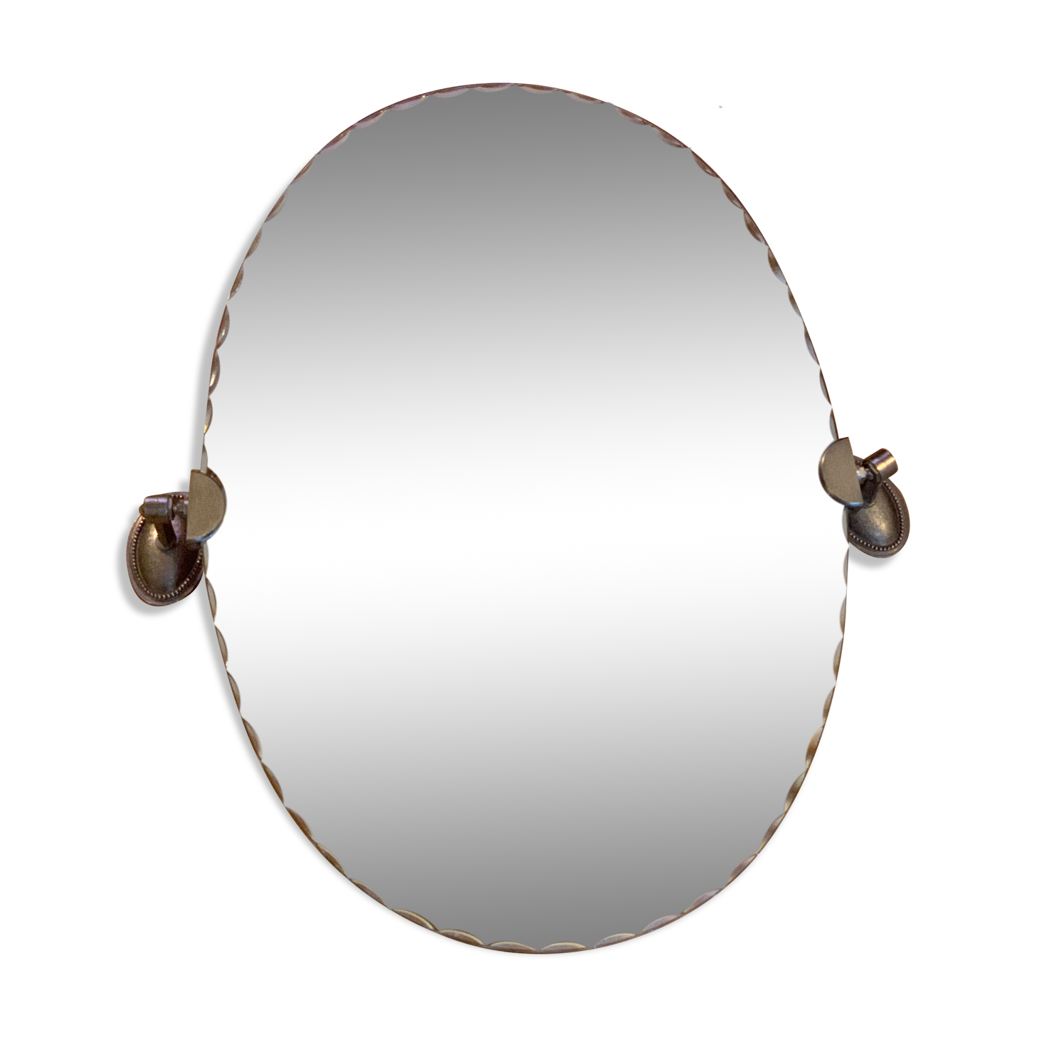 Adjustable oval beveled mirror