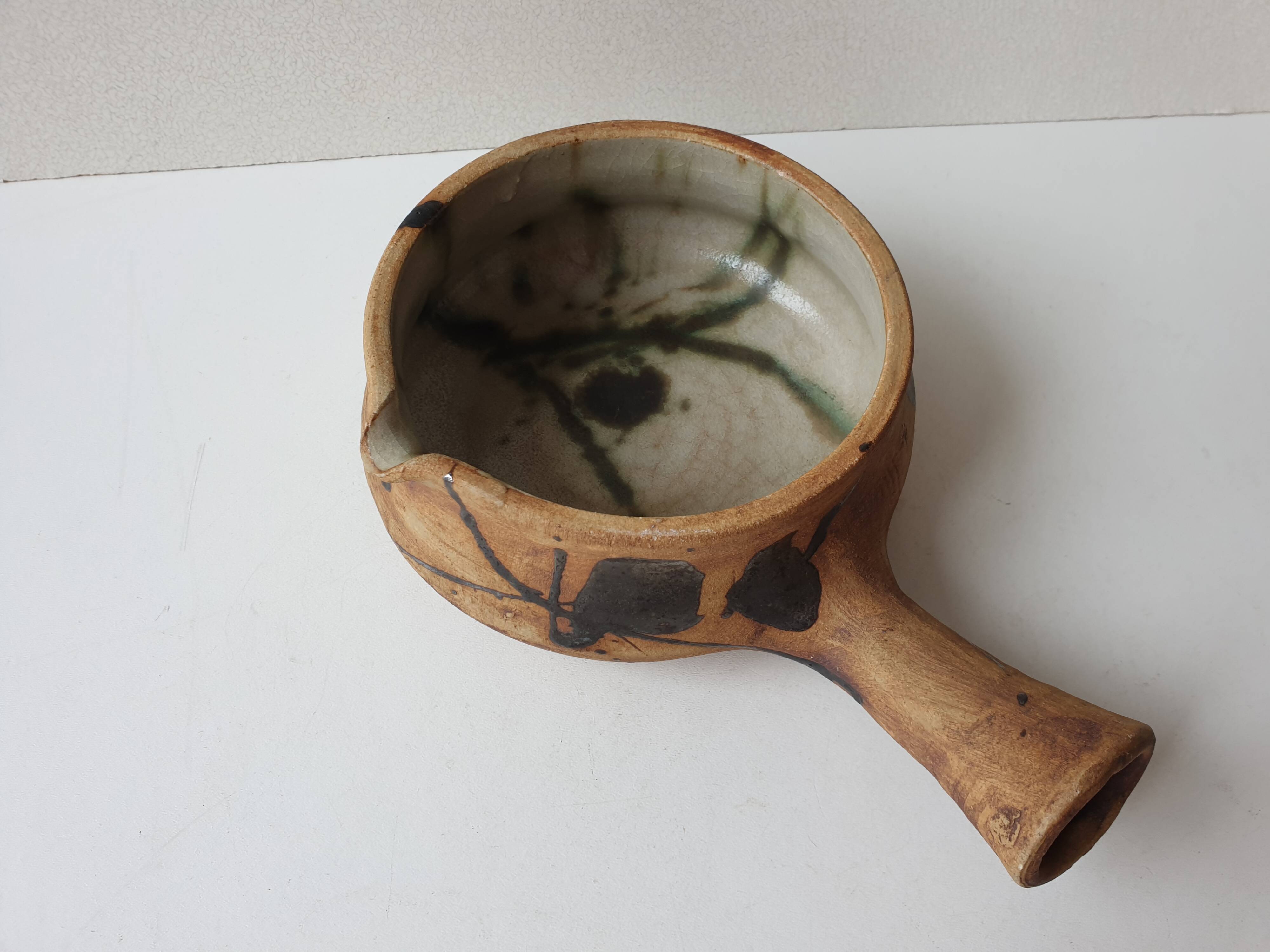 Ceramic fondue pot signed La colombe (Vallauris) 1970s