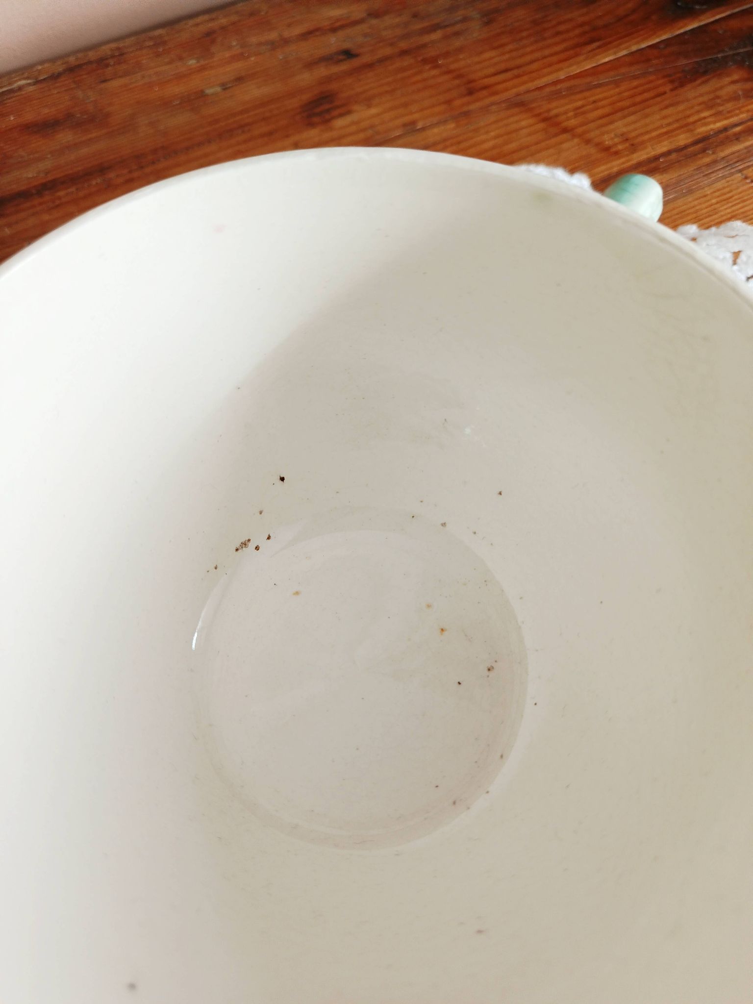 Large slipware cup Thoughts, Choisy le Roi