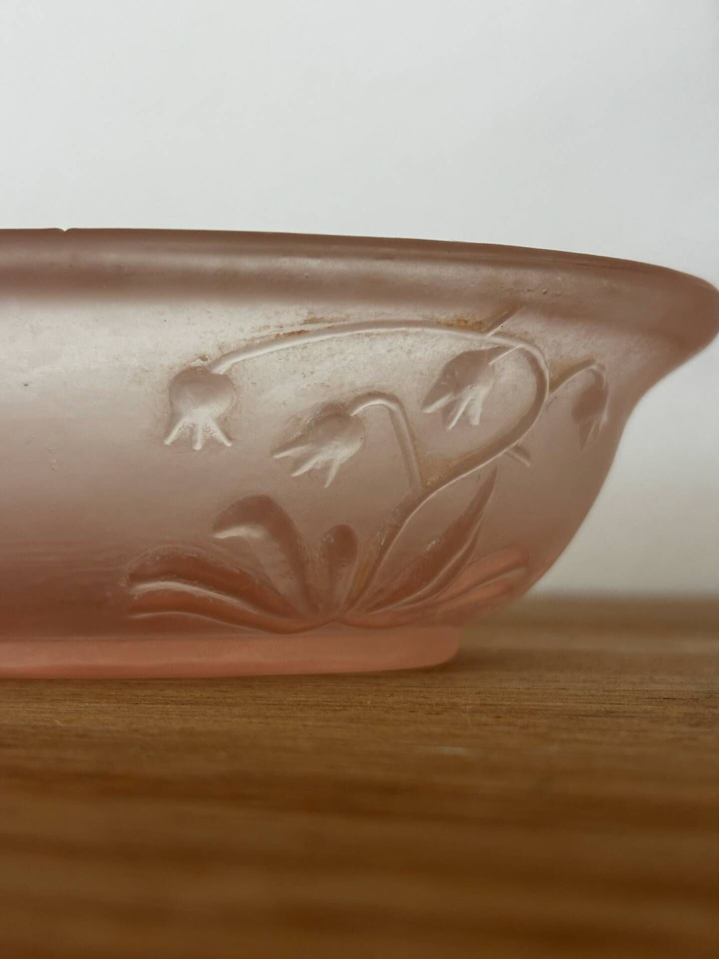 Art Deco soap dish, moulded glass, pink lilies of the valley.