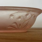 Porte savon art déco verre moulé rose muguets