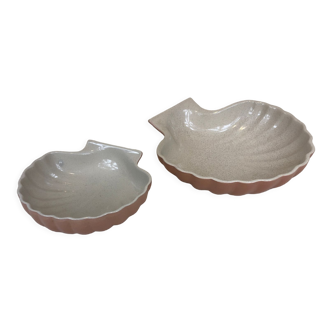 Two vintage dishes shells in beige and light pink ceramics