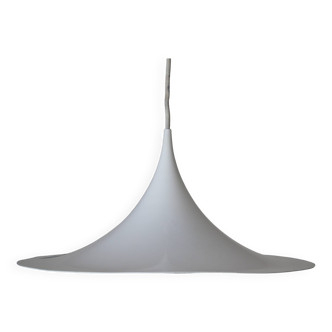 Suspension blanche Fog & Morup modèle Semi trompette