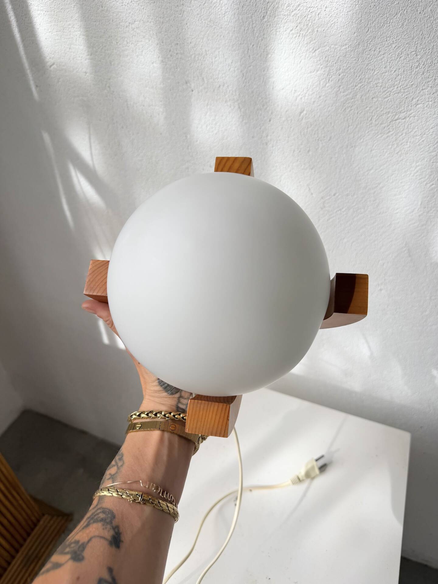 1980s pin support ball desk lamp
