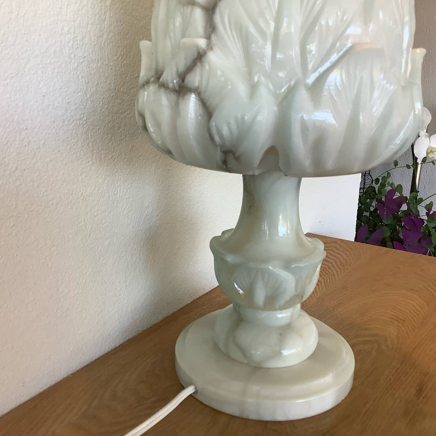 Alabaster lamp depicting an artichoke, 1940s-1950s