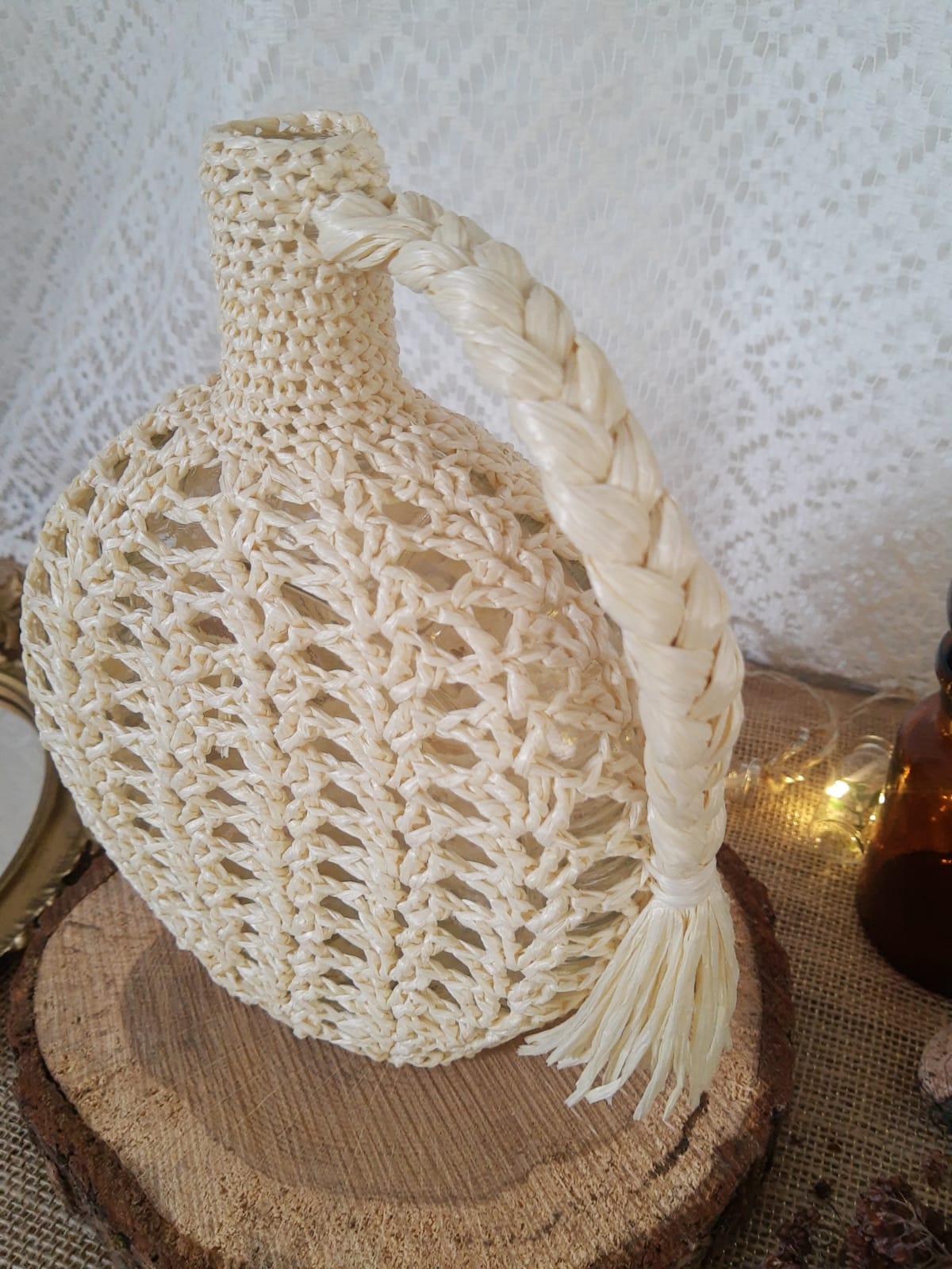 Bottle / vase soliflore macramé raffia / vintage plastic