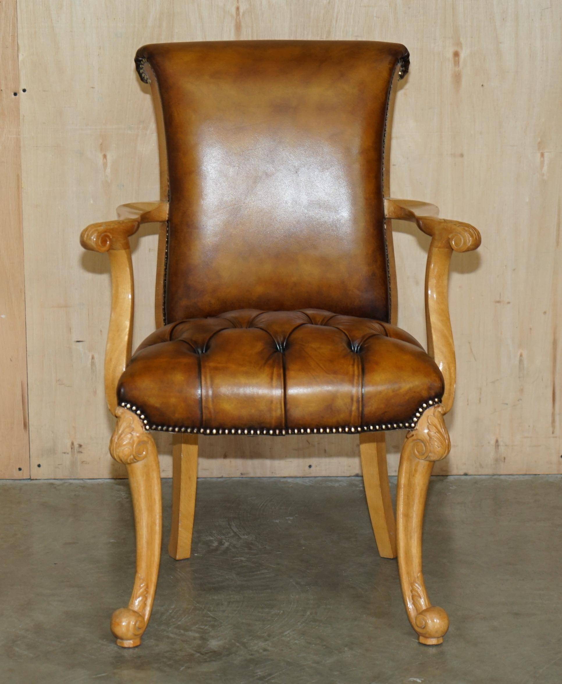 Restored Chesterfield Art Deco 1920 office chair in leather and walnut.