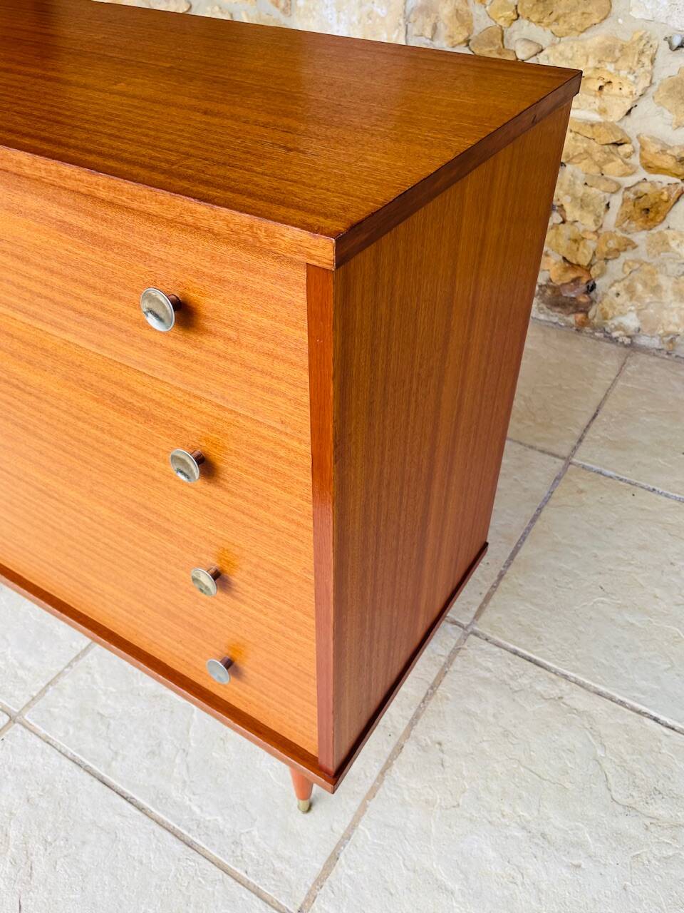 Vintage teak chest of drawers with 4 drawers, circa 1960s/1970s.