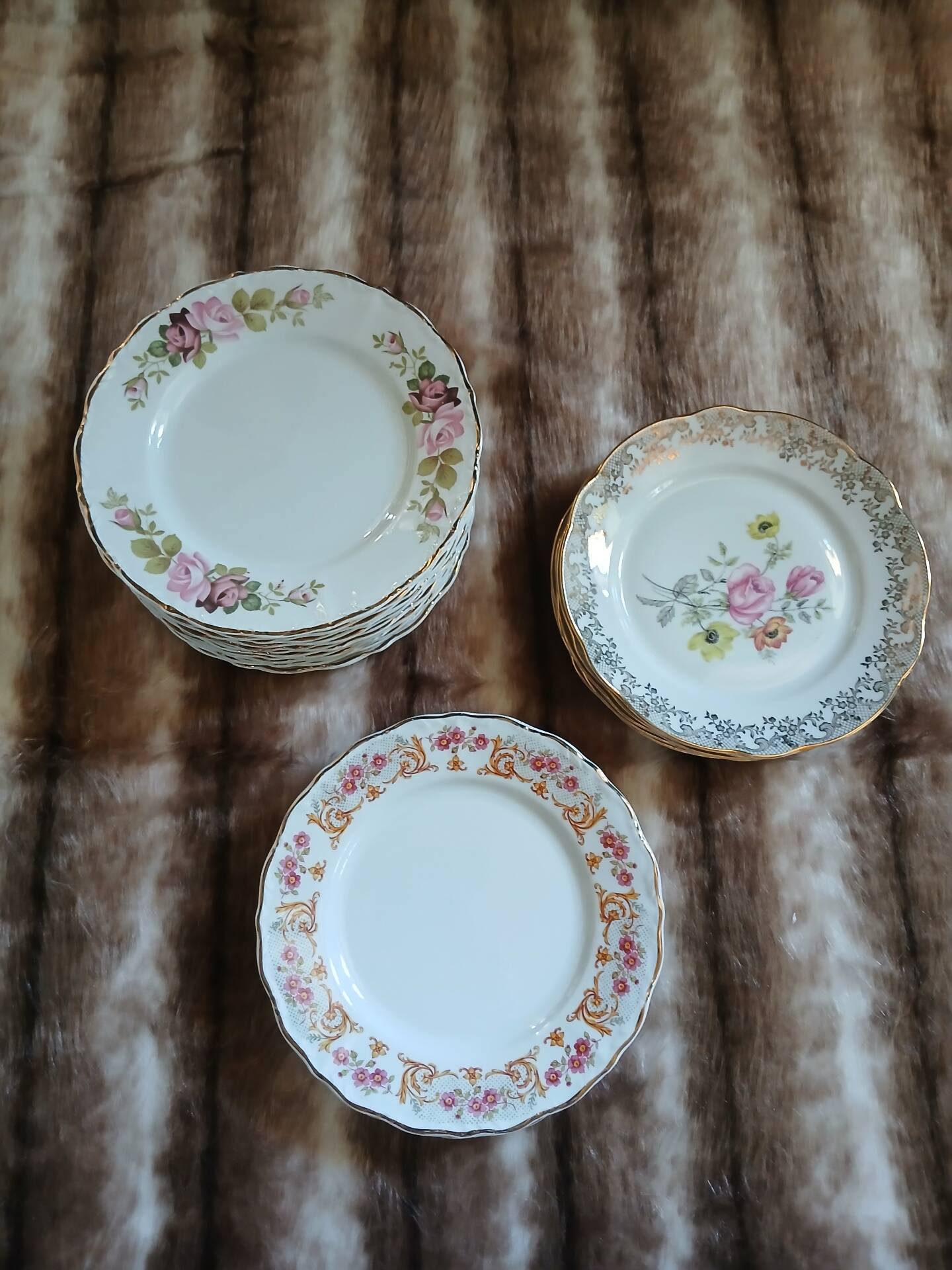 21 mismatched vintage dessert plates